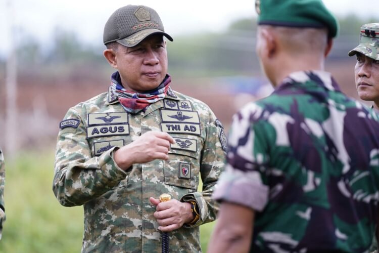 Panglima TNI Tinjau Yonif TP 890/Gardha Sakti di Garut, Jawa Barat