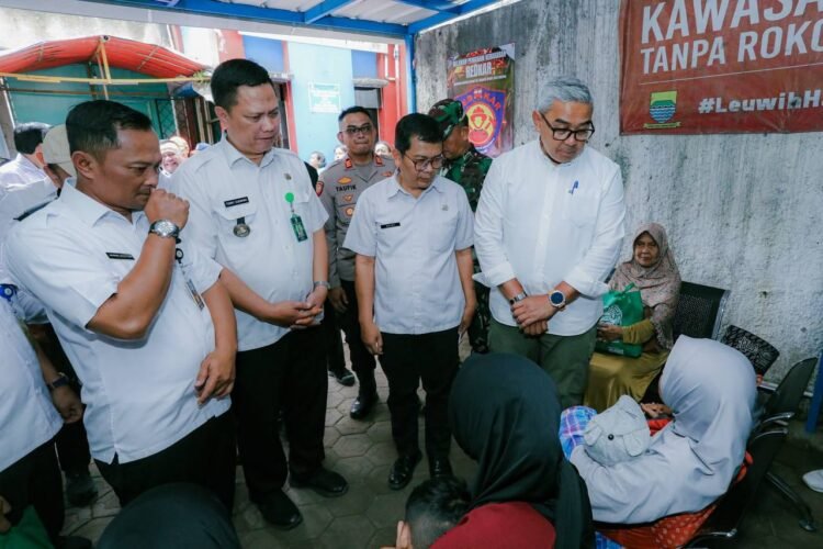 Siskamling Siaga Bencana, Farhan Soroti Penanganan Sampah Menahun di Babakan Ciparay