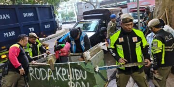 Operasi PPKS Jalanan Saat Long Weekend, 77 Tunawisma Dijangkau di Sejumlah Titik Kota Bandung