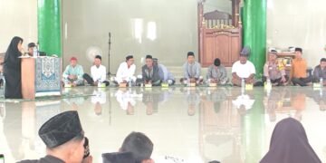 Kapolsek Bonggo Hadiri Peringatan Isra Mi’raj Nabi Muhammad SAW di Kampung Kiren