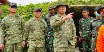Panglima TNI Tinjau Lokasi Longsor Cisarua