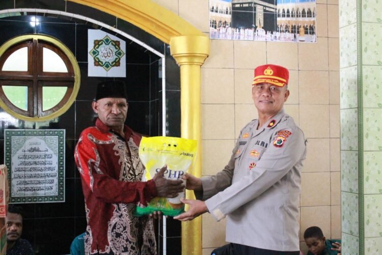 Safari Ramadhan SPN Polda Papua, Pererat Silaturahmi dan Berbagi Kepedulian dengan Masyarakat