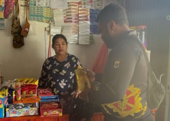 Satreskrim Polres Supiori Pantau Harga Pangan dan Stok Minyak Goreng di Pasar dan Ritel Modern