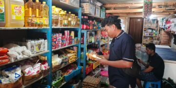 Satgas Saber Polres Mamberamo Tengah Cek Harga Bahan Pokok di Pasar Kobakma, Sejumlah Komoditas Lampaui HET