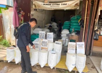 Polres Waropen Lakukan Pengecekan Harga Beras di Retail Modern dan Kios di Wilayah Waropen