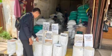 Polres Waropen Lakukan Pengecekan Harga Beras di Retail Modern dan Kios di Wilayah Waropen