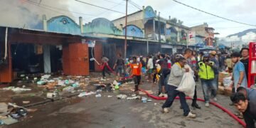 Kebakaran Hanguskan Belasan Ruko di Jalan Irian–Trikora Wamena, Polisi Bergerak Cepat Lakukan Penanganan