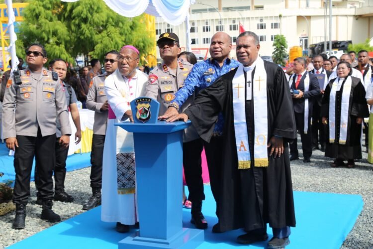 Peresmian Gereja Oikumene Terang Bhara Daksa Polda Papua Perkuat Pembinaan Mental dan Spiritual Personel