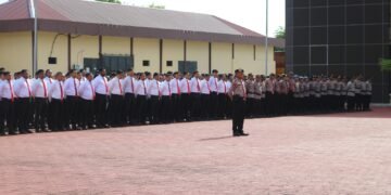 Wakapolda Papua Tekankan Disiplin dan Peningkatan Kinerja Saat Apel Pagi Personel Polda Papua