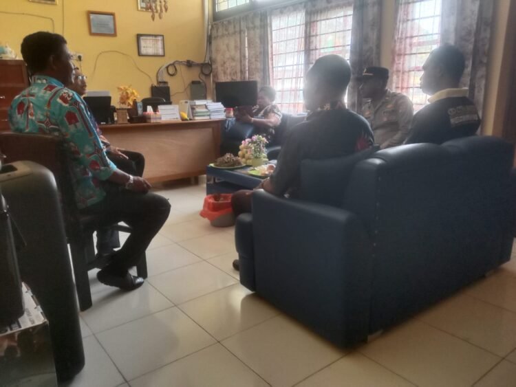 Polisi Sambangi Sekolah di Muara Tami, Perkuat Edukasi Kamtibmas bagi Pelajar