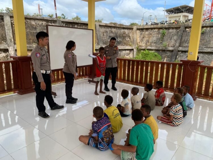 Polres Boven Digoel Gelar Ruang Edukasi Bagi Anak Putus Sekolah, Tingkatkan Literasi Dan Pola Hidup Sehat