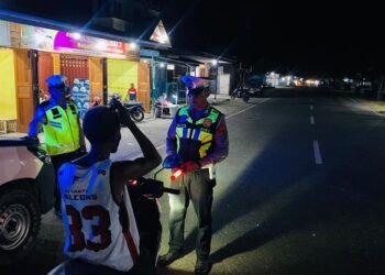 Patroli Blue Light Malam Minggu, Satlantas Polres Waropen Perkuat Keamanan dan Ketertiban Lalu Lintas