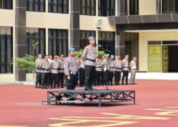 Apel Pagi Gabungan Polda Papua, Kabid Propam Tekankan Disiplin, Efisiensi Energi dan Profesionalisme Personel 