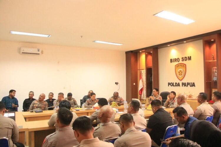 Optimalkan Persiapan, Polda Papua Gelar Rapat Penyerahan Jabatan Karo Ops Dan Pengantar Tugas 