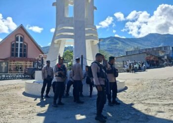 Polres Tolikara Perkuat Patroli Humanis, Pastikan Aktivitas Warga Karubaga Tetap Aman dan Lancar 