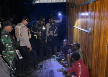 Sinergitas TNI-Polri Perkuat Patroli Gabungan, Jaga Kondusivitas Kamtibmas di Puncak Jaya