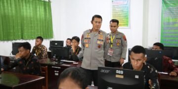 Wakapolda Papua Tinjau Langsung Proses CAT Akademik Penerimaan Bintara Polri