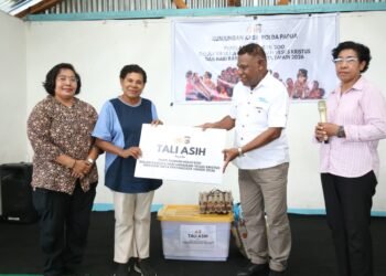 Momentum Kenaikan Yesus Kristus, Persekutuan Oikumene Polda Papua Tebar Kepedulian di Sentani