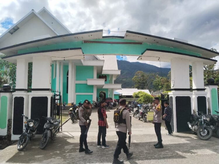 Melalui Patroli Humanis, Polres Tolikara Respon Cepat Laporan Warga dan Amankan Ibadah Minggu