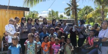 Hadir di Tengah Duka, Polres Biak Numfor Berikan Trauma Healing bagi Warga Terdampak Ledakan Kompleks Ikan Biak