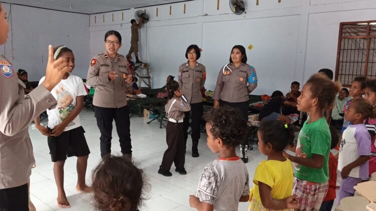 Polda Papua Berikan Trauma Healing kepada Korban Ledakan di Biak Numfor, Hadirkan Semangat dan Keceriaan di Pengungsian