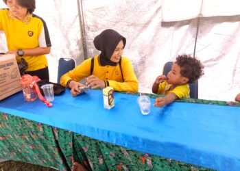 Pulihkan Keceriaan Anak-Anak Pengungsi, Polwan Polres Biak Numfor Gelar Trauma Healing