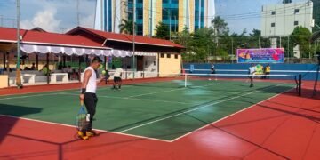 Semarak Hut Bhayangkara Ke-80, Persaingan Menuju Semifinal Turnamen Tenis Kapolda Papua Cup 2026 Semakin Ketat