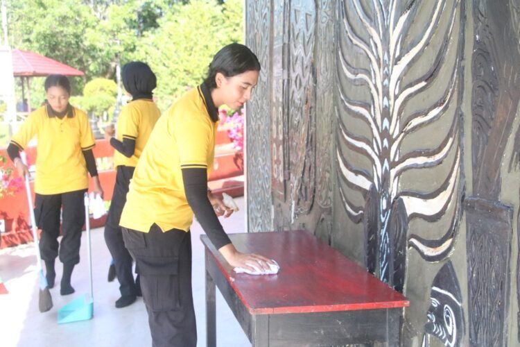 Wujud Kepedulian dan Kebersamaan, Polda Papua Gelar Bhakti Religi di Vihara Arya Dharma