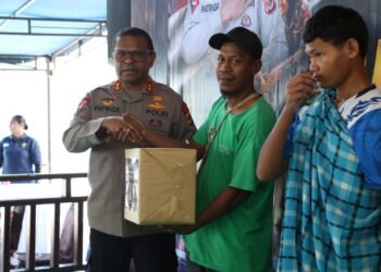 ‎Hari Bhayangkara ke-80, Polda Papua Layani Ratusan Warga melalui Bakti Kesehatan dan Bantuan Sosial
