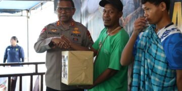 ‎Hari Bhayangkara ke-80, Polda Papua Layani Ratusan Warga melalui Bakti Kesehatan dan Bantuan Sosial