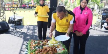 ‎Menyambut Hari Bhayangkara ke-80, Polres Keerom Gelar Jalan Santai dan Panggung Hiburan Bersama Masyarakat