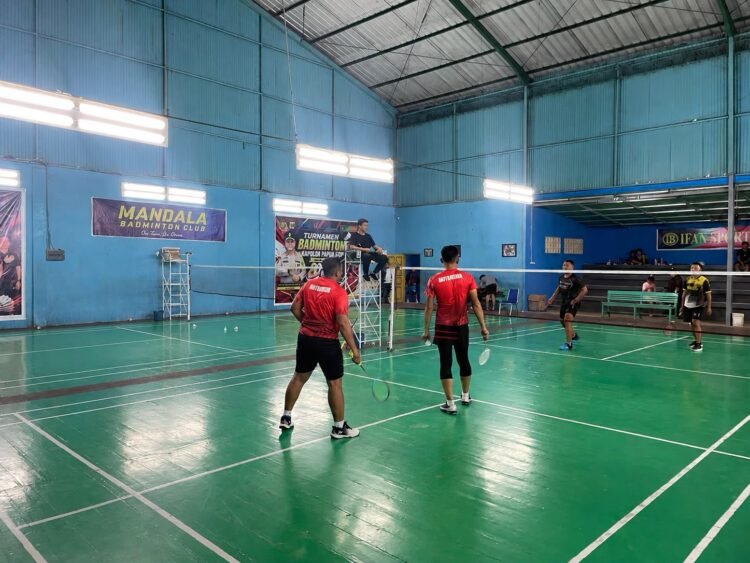 ‎Sportivitas dan Semangat Juang Mewarnai Hari Keenam Turnamen Badminton Piala Kapolda Cup