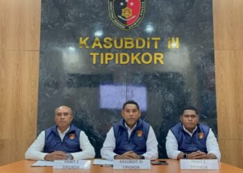 Subdit III Tipidkor Polda Papua Serahkan Dua Tersangka Dugaan Korupsi Anggaran Diklat PIM Waropen ke Kejati Papua