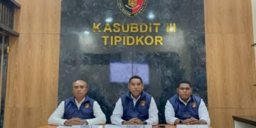Subdit III Tipidkor Polda Papua Serahkan Dua Tersangka Dugaan Korupsi Anggaran Diklat PIM Waropen ke Kejati Papua
