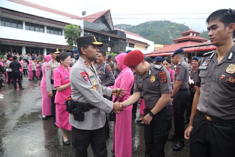 Kapolda Papua Pimpin Upacara Kenaikan Pangkat Anggota Polri dan ASN Periode 1 Juli 2026