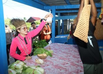 Dorong Pemberdayaan Ekonomi Masyarakat, Kapolda Papua Resmikan Lapak Mama-Mama Papua di Merauke