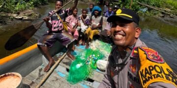 Kapolsek Pantai Barat Pererat Silaturahmi dengan Tokoh Adat Lewat Sambang Kampung