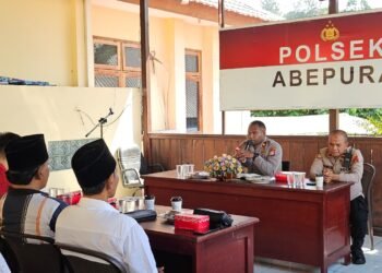 Perkuat Sinergi dengan Tokoh Adat dan Masyarakat, Kapolsek Abepura Ajak Warga Bersama Jaga Kamtibmas