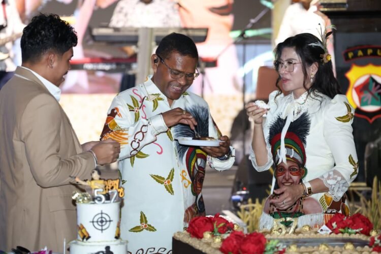 Hangat dalam Kebersamaan, Syukuran Hari Ulang Tahun ke-57 Kapolda Papua Berlangsung Penuh Makna