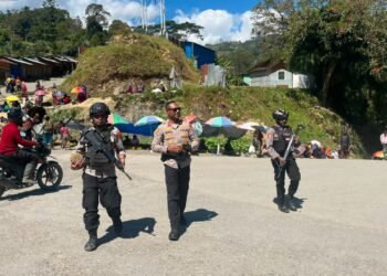 Patroli Humanis Polsek Karubaga Hadir di Tengah Aktivitas Warga, Wujudkan Situasi Kamtibmas yang Aman dan Kondusif