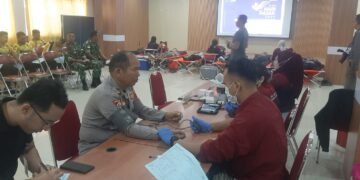 Wujud Kepedulian Polri, Personel Polres Merauke Berpartisipasi dalam Donor Darah Hari Pajak 2026