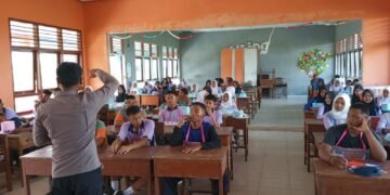 Bentengi Generasi Muda dari Judi Online, Kapolsek Tanah Miring Edukasi Siswa Baru di Masa MPLS