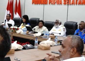 Rapat Koordinasi Bersama Wamendagri dan Wamen PU, Gubernur Apolo Dorong Percepatan Pembangunan