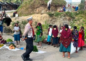 Hadir Beri Rasa Aman, Regu Siaga III Polres Tolikara Intensifkan Patroli Dialogis di Kota Karubaga