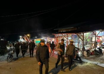 Patroli Malam Regu Siaga II Polres Tolikara Tingkatkan Rasa Aman dan Perkuat Harkamtibmas