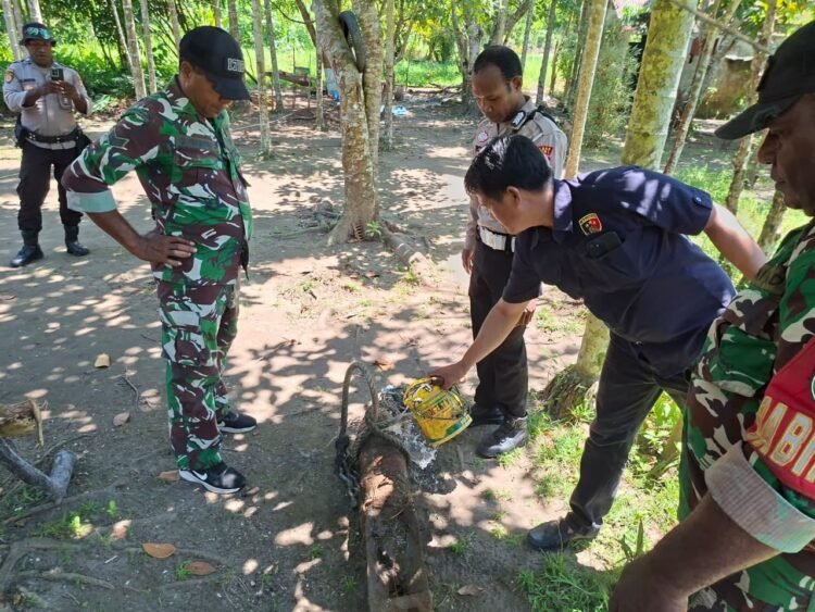 Polres Sarmi Amankan Mortir Aktif Peninggalan Perang Dunia II yang Ditemukan di Pantai Kelapa 1