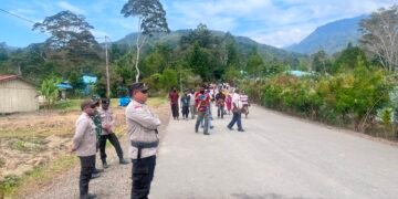 Pastikan Ibadah Berjalan Aman, Polsek Kelila Amankan Perayaan HUT Pembaptisan Gereja GIDI