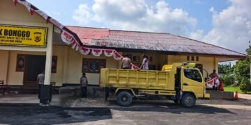 Semarakkan HUT Ke-81 Kemerdekaan RI, Polsek Bonggo Pasang Umbul-Umbul dan Bendera Merah Putih