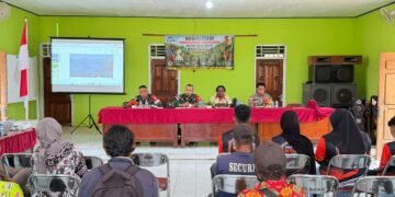Kapolsek Elikobel Perkuat Edukasi Pencegahan Karhutla Bersama Masyarakat Kampung Sipias