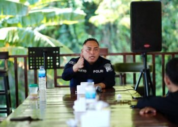 Kabid Humas Polda Papua Ajak Admin Medsos Jayapura Bangun Kepercayaan Publik melalui Konten Positif